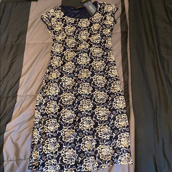 Dress - Picture 1 of 4